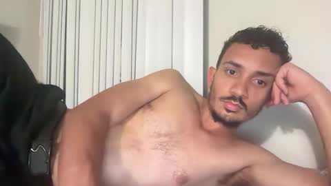 chrislover2125 online show from 04/17/26, 04:26