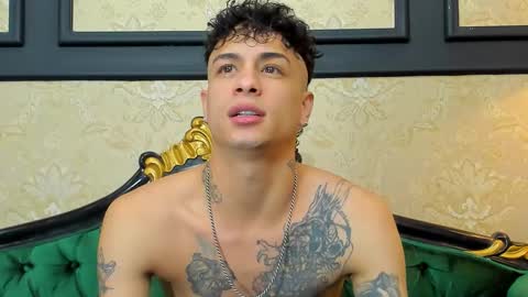 Snapshot of chrismckay_ chatting on 10/08/25, 11:19 Chris online show from 10/08/25, 11:19