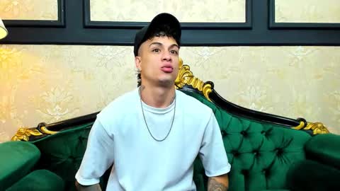 Snapshot of chrismckay_ chatting on 10/11/25, 11:20 Chris online show from 10/11/25, 11:20