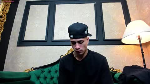 Snapshot of chrismckay_ chatting on 10/28/25, 11:14 Chris online show from 10/28/25, 11:14