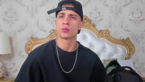 Snapshot of chrismckay_ chatting on 11/30/25, 06:45 Chris online show from 11/30/25, 06:45