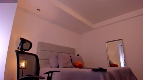 chrismorgan24 online show from 11/29/25, 09:07