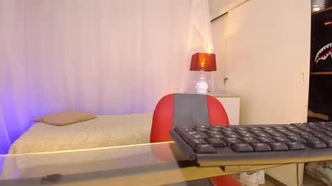 Snapshot of chriss_ath chatting on 02/25/26, 01:21 chriss online show from 02/25/26, 01:21