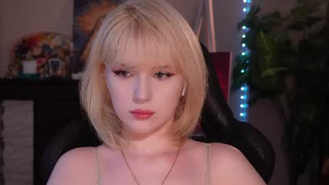 Snapshot of chriss_foxx chatting on 06/13/26, 03:32 chriss_foxx online show from 06/13/26, 03:32
