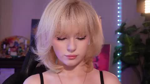 Snapshot of chriss_foxx chatting on 06/17/26, 03:35 chriss_foxx online show from 06/17/26, 03:35