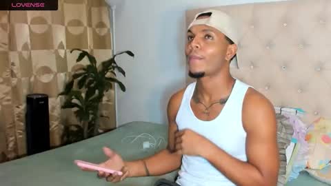 Snapshot of chriss_vall chatting on 04/12/26, 02:38 Chriss Vall online show from 04/12/26, 02:38