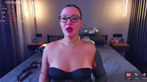 Chrissy online show from 03/01/26, 06:37