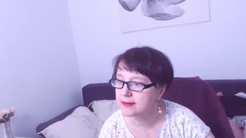 Snapshot of christarose chatting on 12/16/24, 04:13 Christa online show from 12/16/24, 04:13