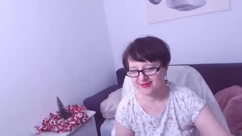 Snapshot of christarose chatting on 12/22/24, 02:06 Christa online show from 12/22/24, 02:06