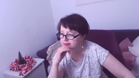 Snapshot of christarose chatting on 12/27/24, 09:43 Christa online show from 12/27/24, 09:43