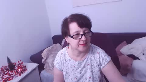 Snapshot of christarose chatting on 12/28/24, 12:47 Christa online show from 12/28/24, 12:47