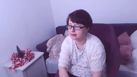 Snapshot of christarose chatting on 12/28/24, 03:47 Christa online show from 12/28/24, 03:47