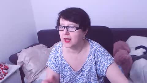 Snapshot of christarose chatting on 01/01/25, 07:21 Christa online show from 01/01/25, 07:21