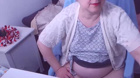Snapshot of christarose chatting on 01/05/25, 06:46 Christa online show from 01/05/25, 06:46