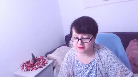 Snapshot of christarose chatting on 01/05/25, 03:23 Christa online show from 01/05/25, 03:23