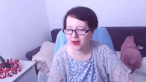 Snapshot of christarose chatting on 01/05/25, 06:24 Christa online show from 01/05/25, 06:24