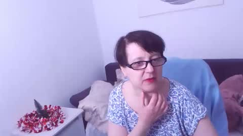 Snapshot of christarose chatting on 01/06/25, 12:27 Christa online show from 01/06/25, 12:27