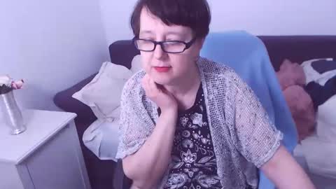 Snapshot of christarose chatting on 01/11/25, 04:27 Christa online show from 01/11/25, 04:27