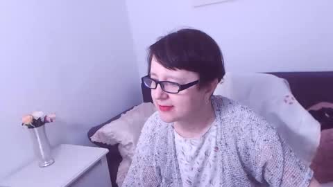 Snapshot of christarose chatting on 01/15/25, 07:01 Christa online show from 01/15/25, 07:01