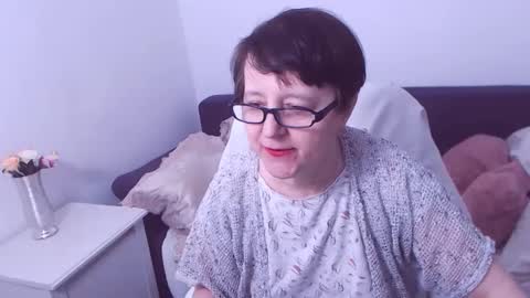 Snapshot of christarose chatting on 01/15/25, 10:02 Christa online show from 01/15/25, 10:02