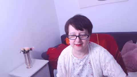Snapshot of christarose chatting on 01/26/25, 01:31 Christa online show from 01/26/25, 01:31