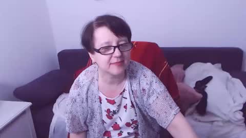 Snapshot of christarose chatting on 01/27/25, 12:54 Christa online show from 01/27/25, 12:54