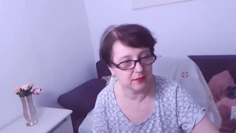 Snapshot of christarose chatting on 01/31/25, 11:56 Christa online show from 01/31/25, 11:56
