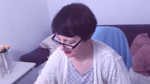 Snapshot of christarose chatting on 02/09/25, 02:17 Christa online show from 02/09/25, 02:17