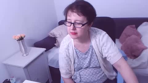 Snapshot of christarose chatting on 02/09/25, 05:19 Christa online show from 02/09/25, 05:19