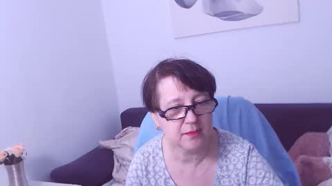 Snapshot of christarose chatting on 03/10/25, 10:24 Christa online show from 03/10/25, 10:24