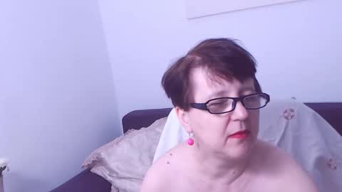Snapshot of christarose chatting on 09/15/25, 02:33 Christa online show from 09/15/25, 02:33