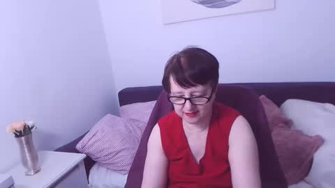 Snapshot of christarose chatting on 09/20/25, 11:28 Christa online show from 09/20/25, 11:28