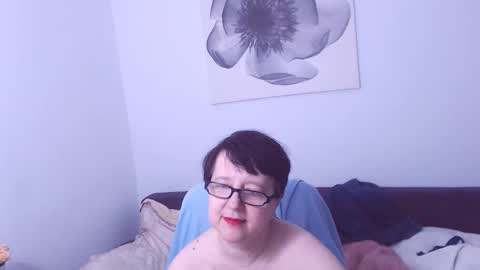 Snapshot of christarose chatting on 10/09/25, 07:23 Christa online show from 10/09/25, 07:23