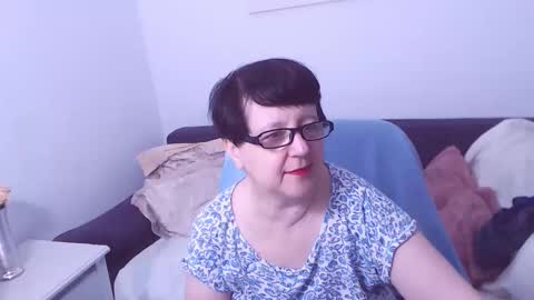 Snapshot of christarose chatting on 10/12/25, 12:42 Christa online show from 10/12/25, 12:42