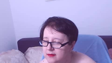 Snapshot of christarose chatting on 10/18/25, 11:38 Christa online show from 10/18/25, 11:38