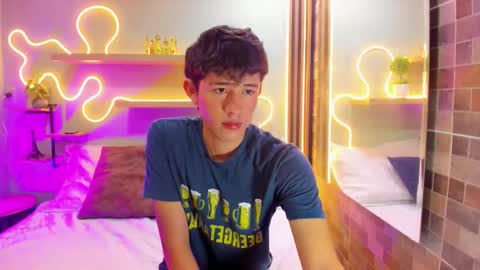 Snapshot of christian_foxx chatting on 02/11/26, 01:38 Christian online show from 02/11/26, 01:38