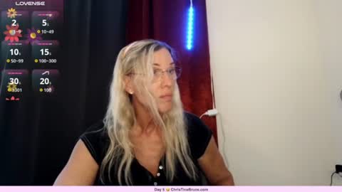 Snapshot of christinabruce chatting on 10/17/25, 06:21 Chris Tina Bruce online show from 10/17/25, 06:21