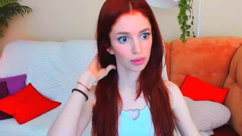 Snapshot of christinaconteeree chatting on 07/26/26, 07:10 christinaconteeree online show from 07/26/26, 07:10