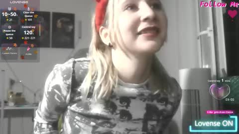 christinafiveplus online show from 10/09/25, 05:33