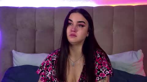 Christina online show from 10/11/25, 06:39