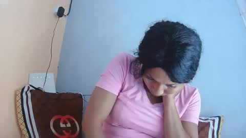 christine213 online show from 11/01/25, 10:28