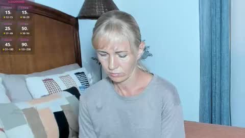 Snapshot of christine_35 chatting on 10/29/25, 12:51 Christine -  online show from 10/29/25, 12:51