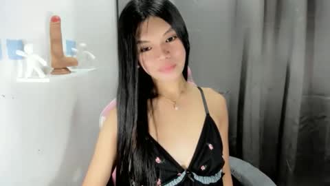 Snapshot of christine_slutt chatting on 09/18/25, 03:52 STEFFY online show from 09/18/25, 03:52