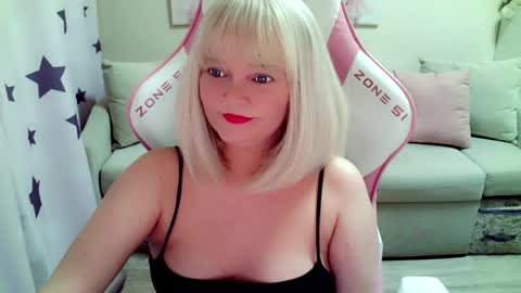 Christi online show from 09/17/25, 08:16