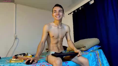 Snapshot of christopher__vans chatting on 03/18/26, 11:02 CHRISTOPHER online show from 03/18/26, 11:02