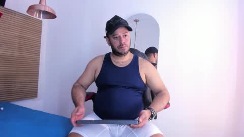 Snapshot of christopher_cruz_ chatting on 12/01/25, 08:36 christopher_cruz_ online show from 12/01/25, 08:36