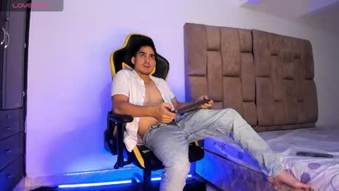 christopher online show from 04/21/26, 02:51