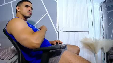 Snapshot of christopherblack_ chatting on 05/29/26, 01:20 Christopher Black online show from 05/29/26, 01:20