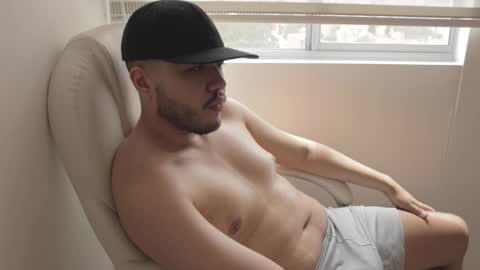 Snapshot of christopherdav chatting on 11/14/25, 04:28 Chris online show from 11/14/25, 04:28