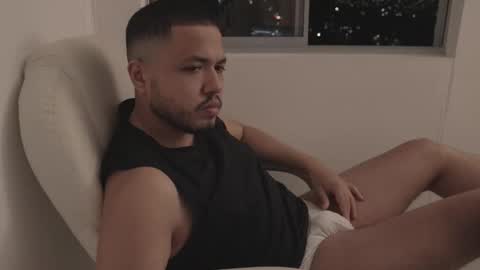 Snapshot of christopherdav chatting on 11/18/25, 01:00 Chris online show from 11/18/25, 01:00